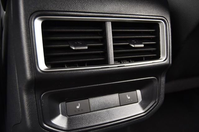 New 2026 Volkswagen Atlas Cross Sport SEL Premium R-Line image 23