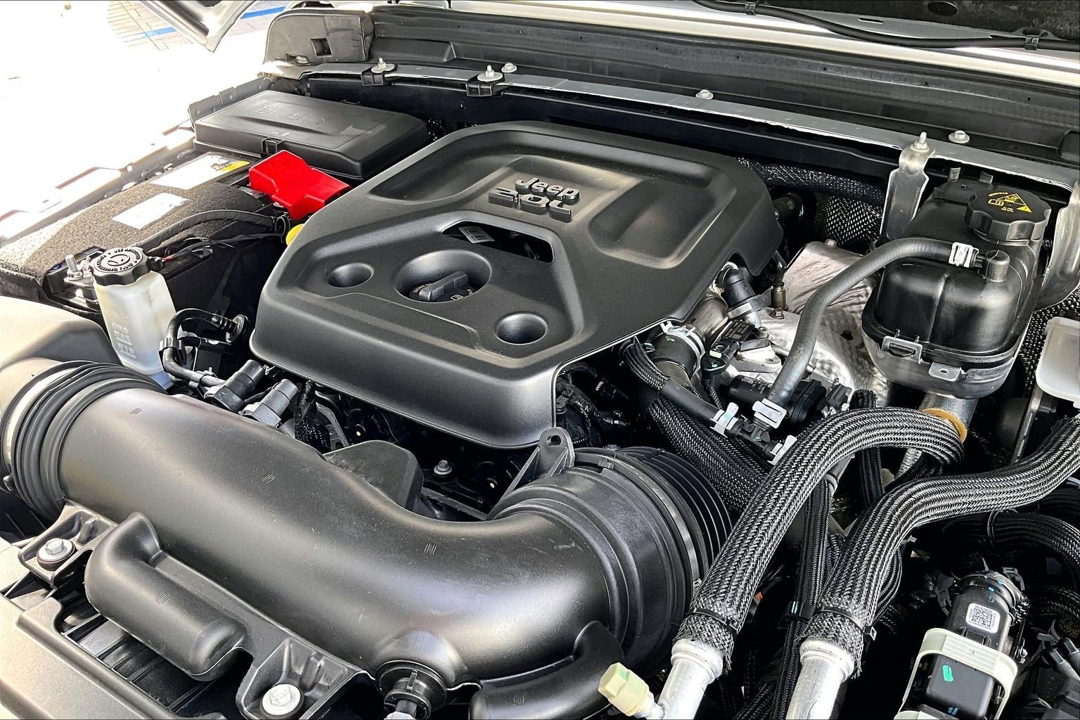 Used 2024 Jeep Wrangler High Altitude image 32