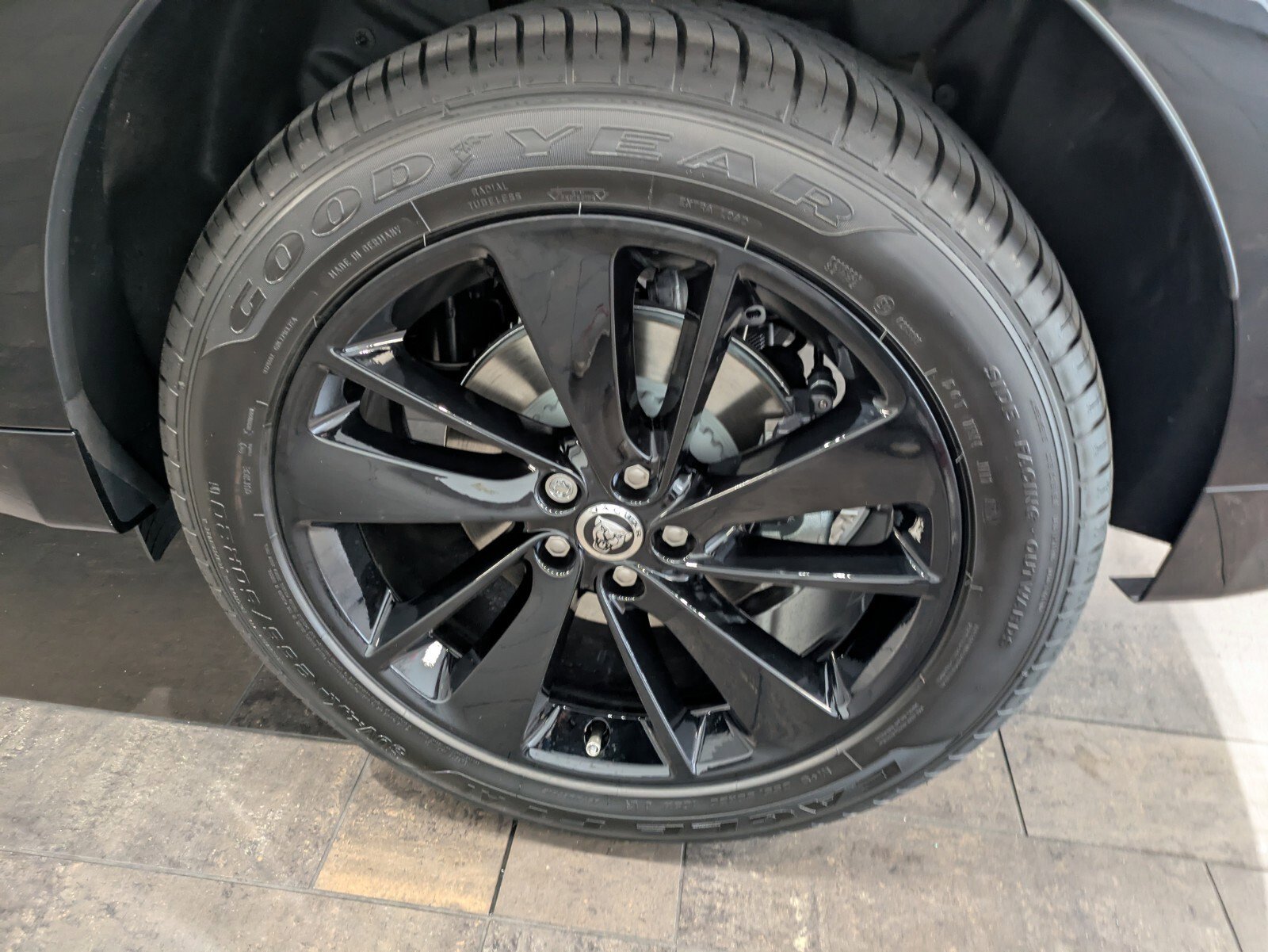 New 2026 Jaguar F-PACE R-Dynamic S AWD/4WD image 13
