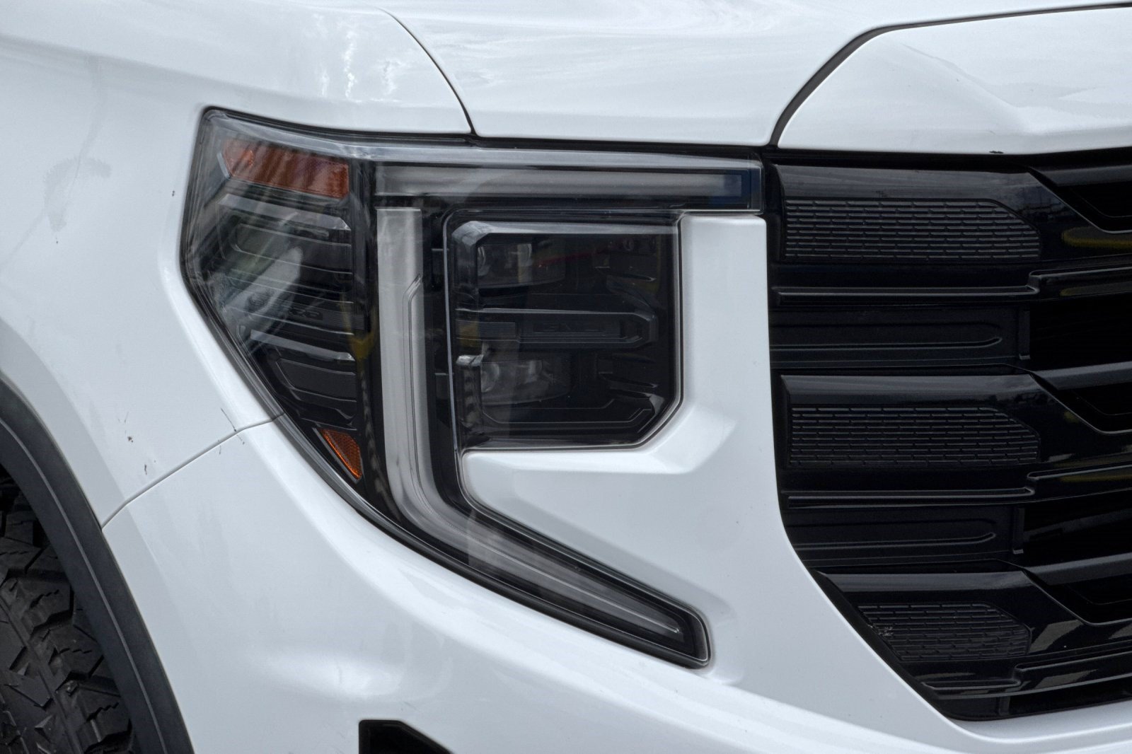Used 2022 GMC Sierra 1500 Elevation AWD/4WD image 11