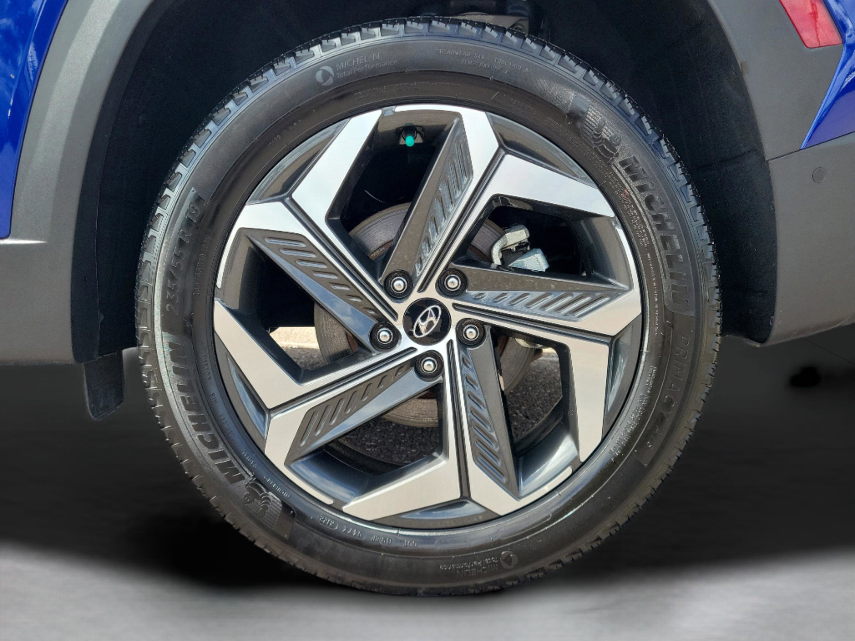 Certified 2022 Hyundai Tucson Limited w/ Cargo Package image 6