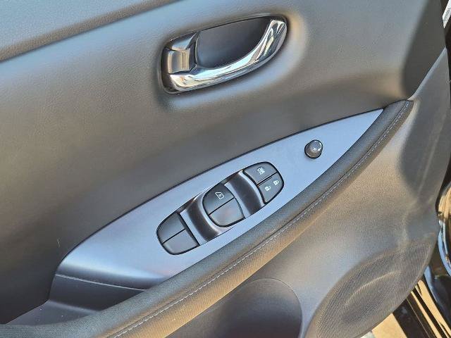 Certified 2025 Nissan Leaf S FWD image 17