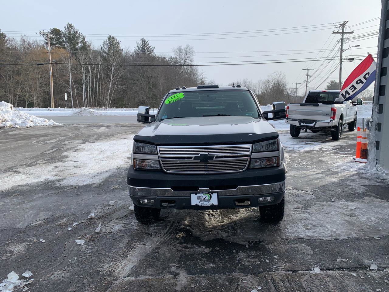 Used 2005 Chevrolet Silverado 2500 LT w/ Heavy-Duty Power Package image 5