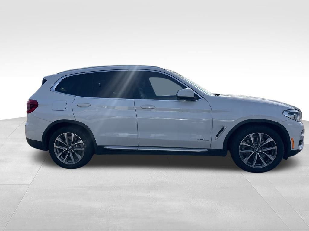Used 2018 BMW X3 xDrive30i image 9