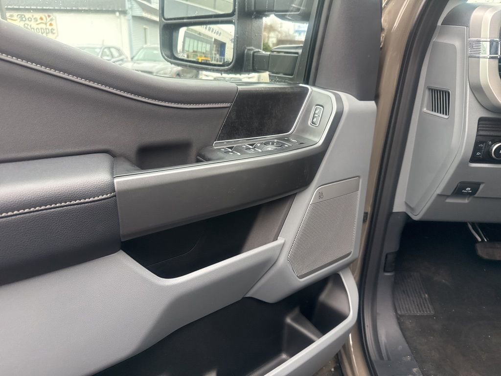 New 2026 Ford F350 XLT w/ XLT Premium Package image 9