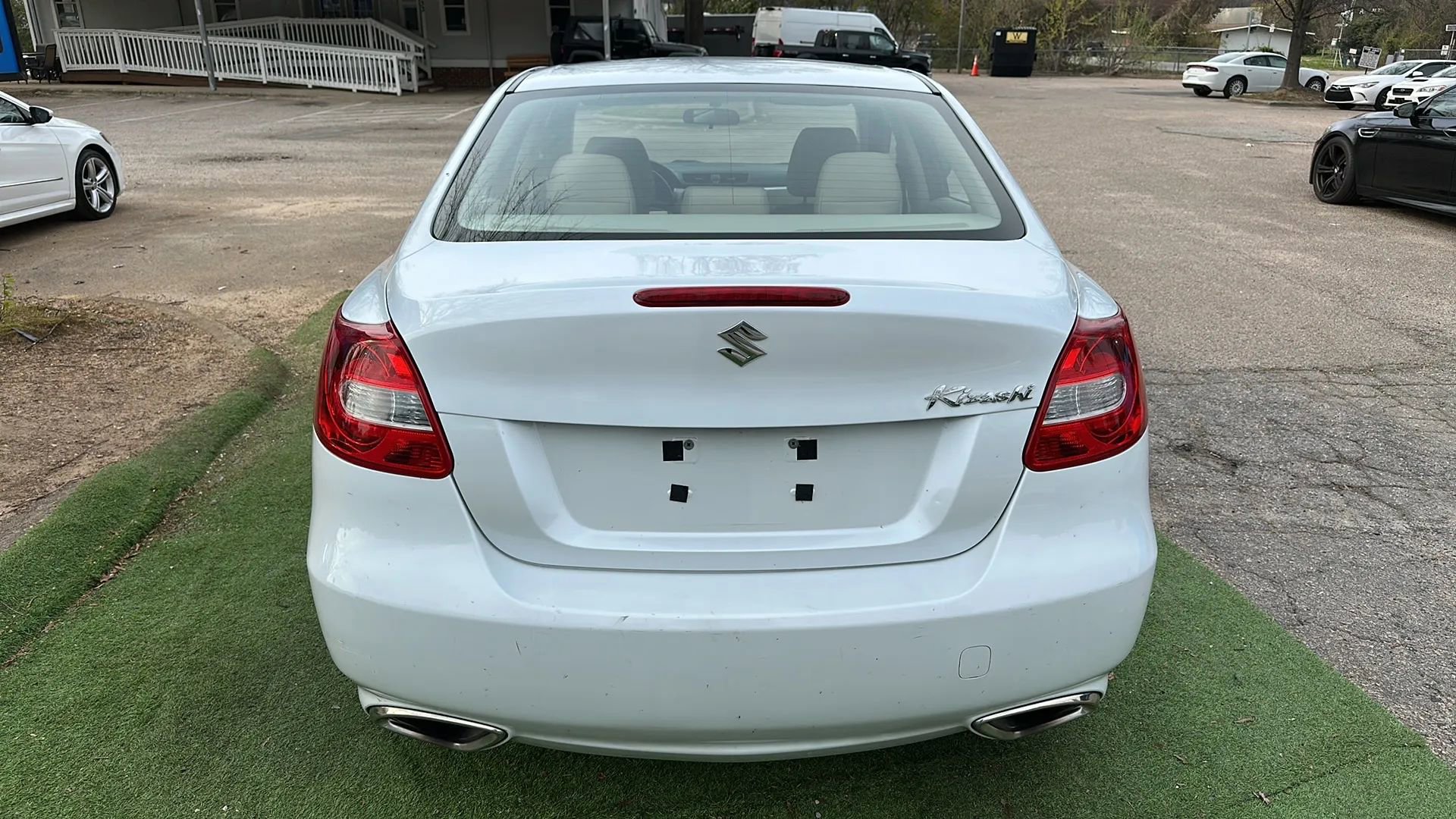 Used 2012 Suzuki Kizashi SE image 7