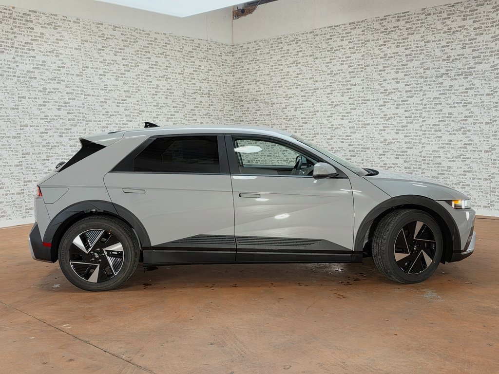 New 2026 Hyundai Ioniq 5 SEL image 8