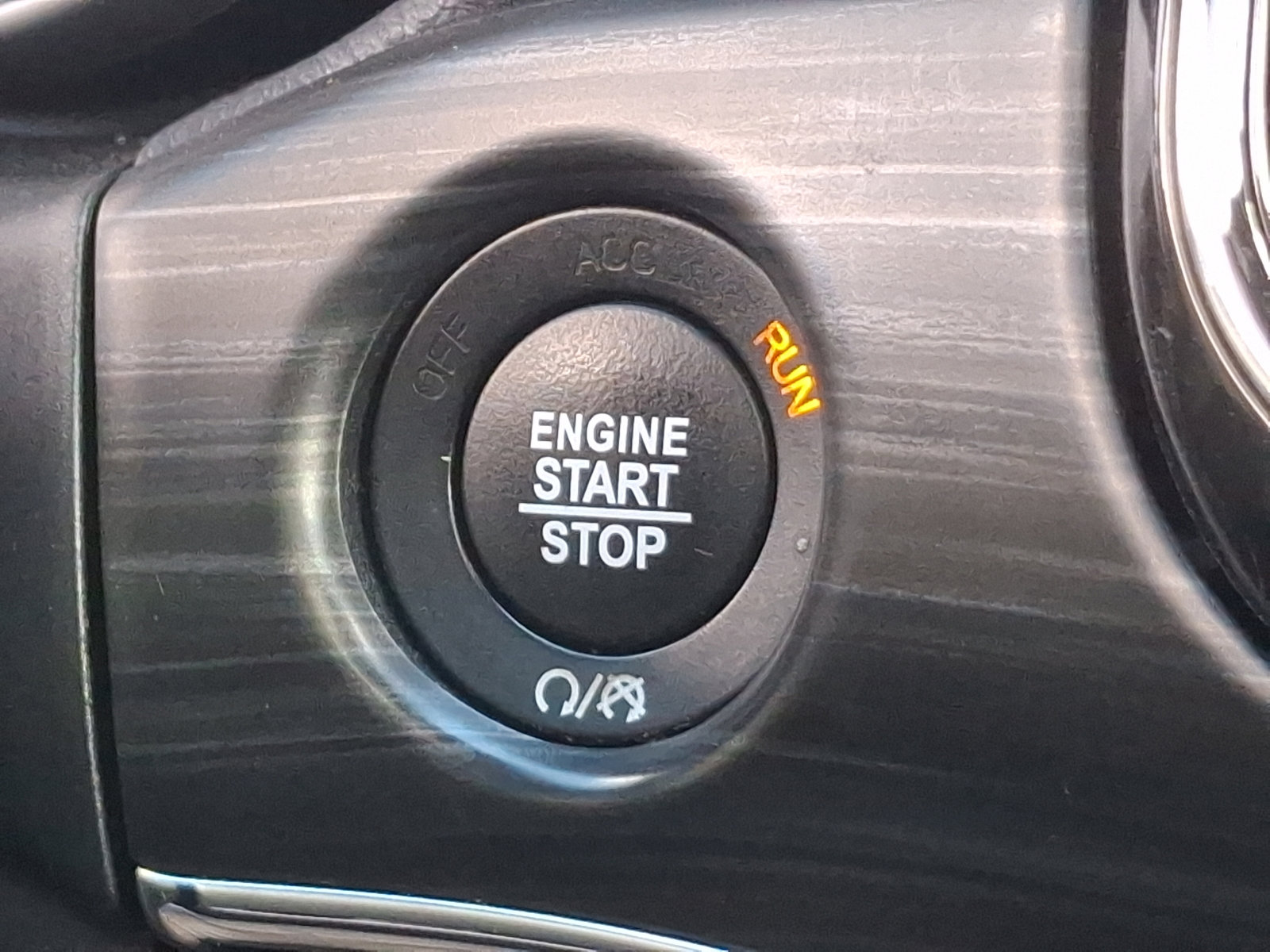 Used 2020 Jeep Grand Cherokee Limited w/ Luxury Group II image 24