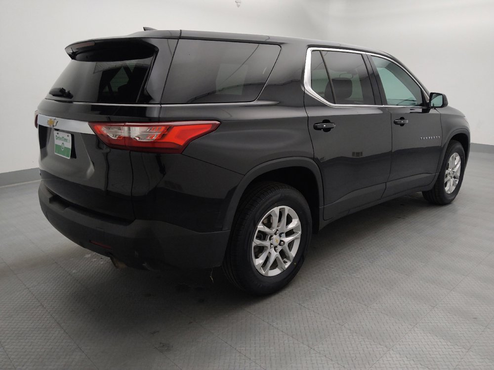 Used 2021 Chevrolet Traverse LS w/ LPO, Floor Liner Package FWD image 10