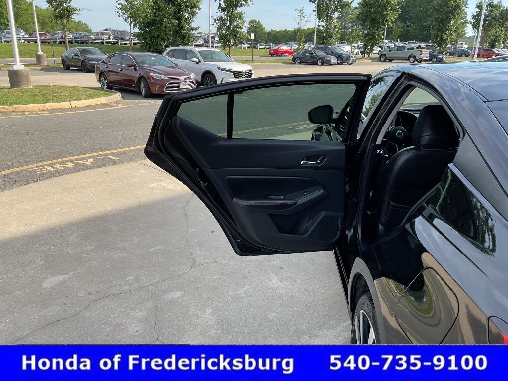 Used 2021 Nissan Altima 2.5 SR w/ SR Premium Package AWD/4WD image 15