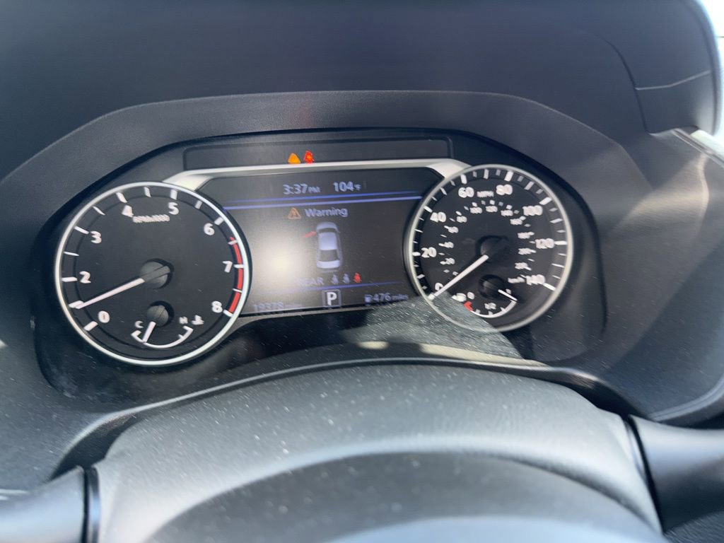 Used 2025 Nissan Altima 2.5 SV FWD image 2