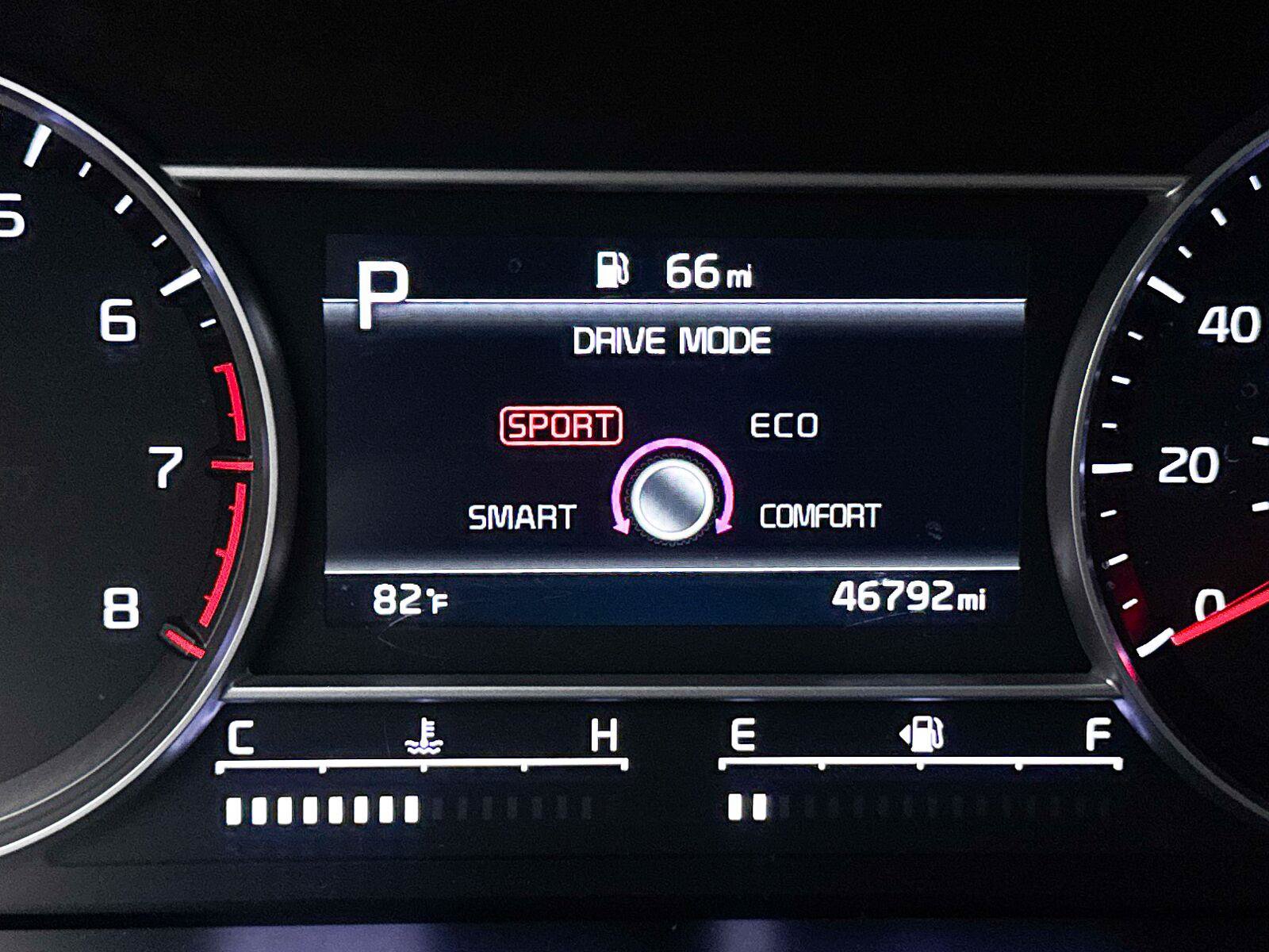 Used 2022 Kia Sorento SX FWD image 11