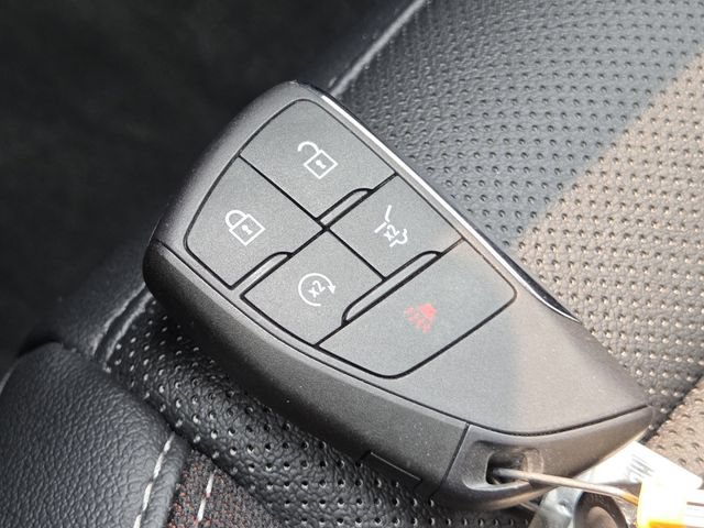 Certified 2025 Chevrolet Equinox EV RS w/ Active Safety Package 3 AWD/4WD image 40
