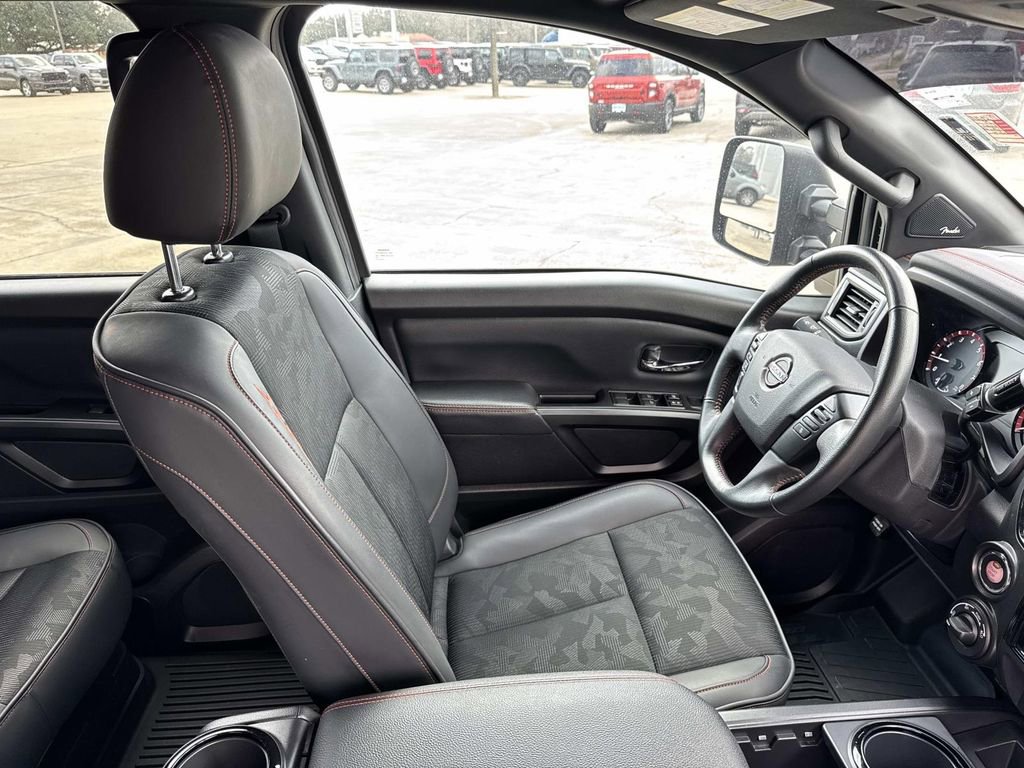 Used 2023 Nissan Titan PRO-4X image 22