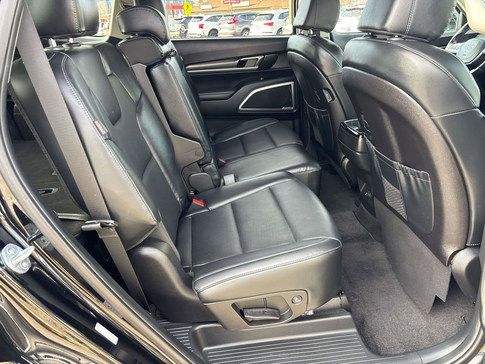 Used 2023 Kia Telluride LX image 17