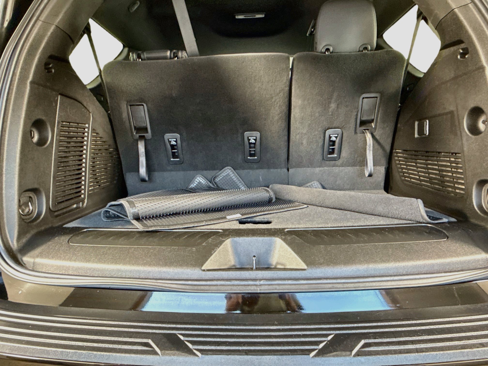 Used 2023 Chevrolet Tahoe RST RWD image 29