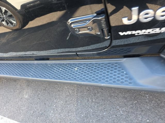Used 2020 Jeep Wrangler Unlimited Sahara AWD/4WD image 7