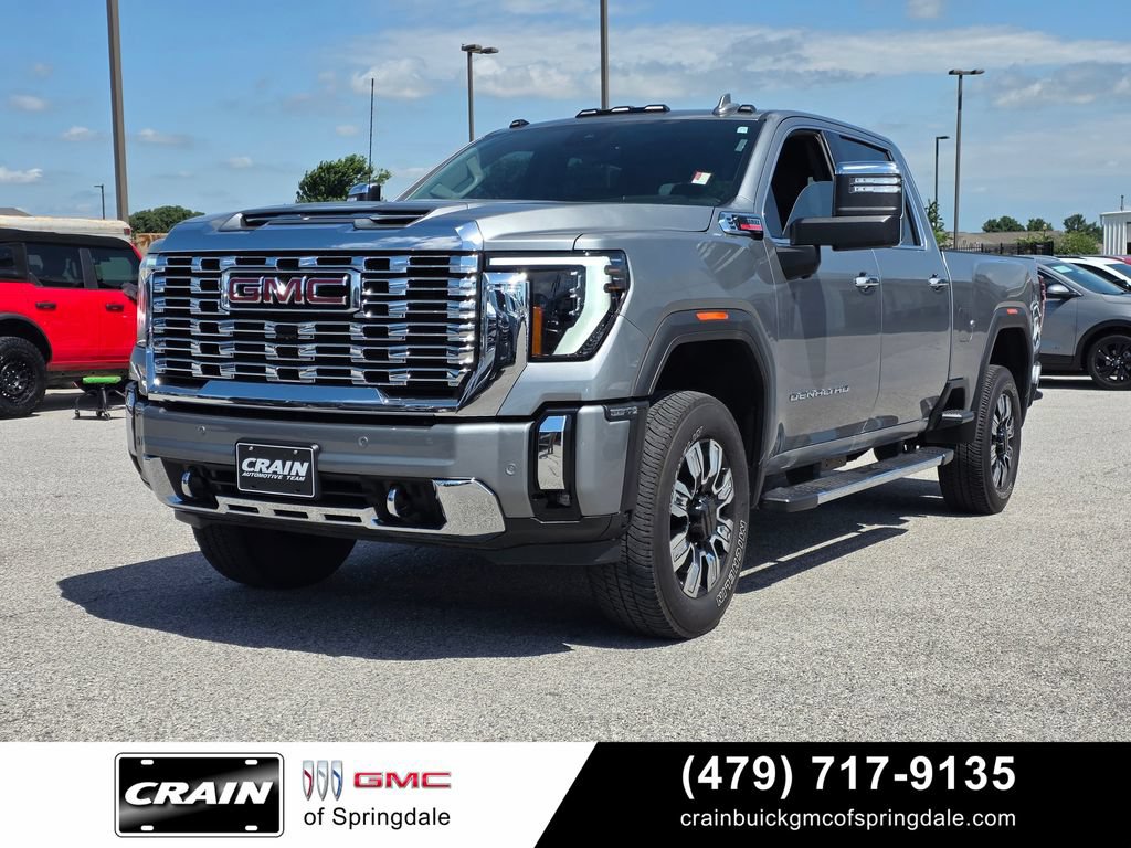 Used 2024 GMC Sierra 2500 Denali w/ Technology Package AWD/4WD image 3