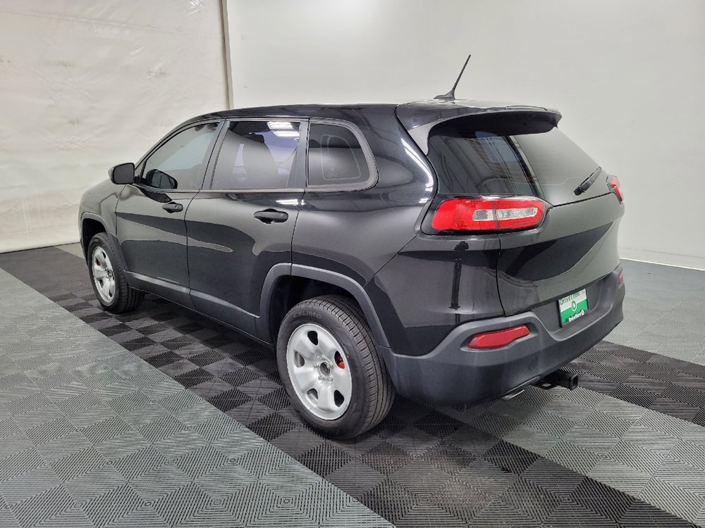 Used 2015 Jeep Cherokee Sport FWD image 3