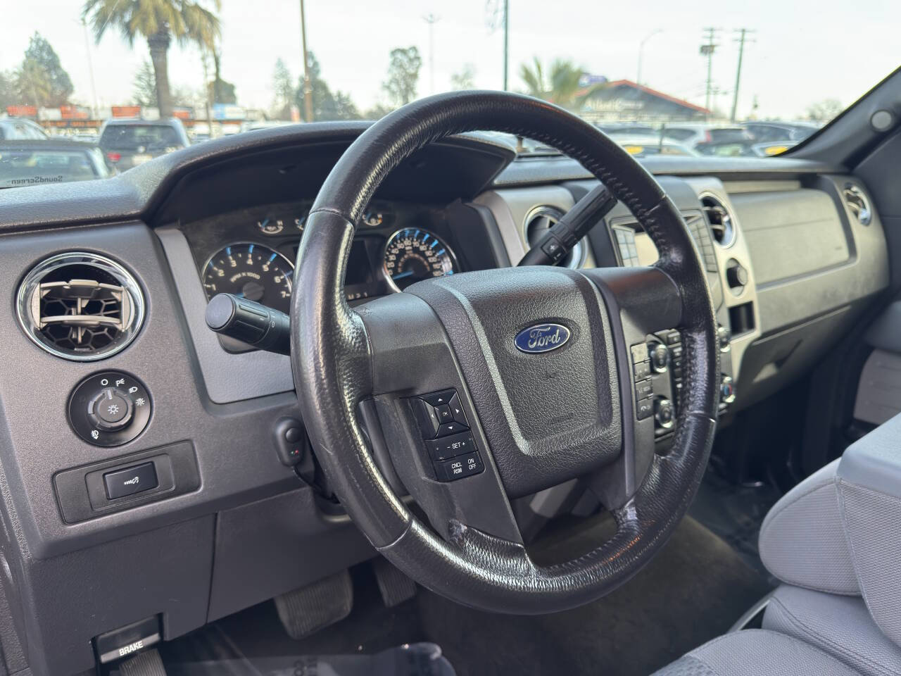 Used 2013 Ford F150 XLT w/ Luxury Equipment Group image 17