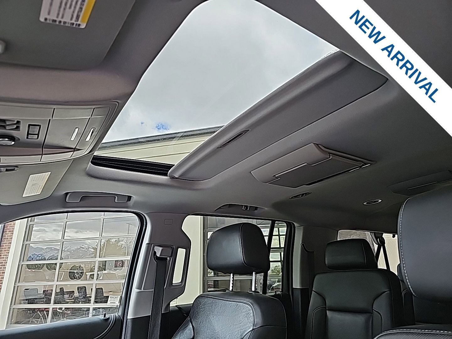 Used 2019 Chevrolet Suburban Premier AWD/4WD image 15