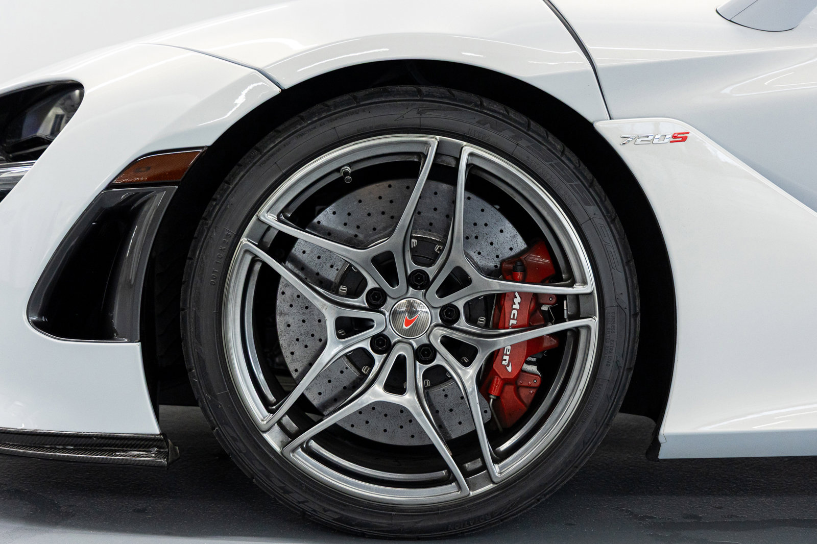 Used 2018 McLaren 720S image 20