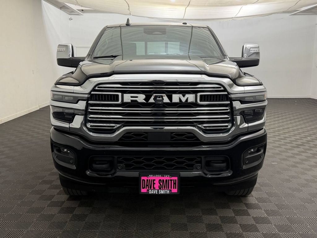 Used 2025 RAM 3500 Laramie AWD/4WD image 6
