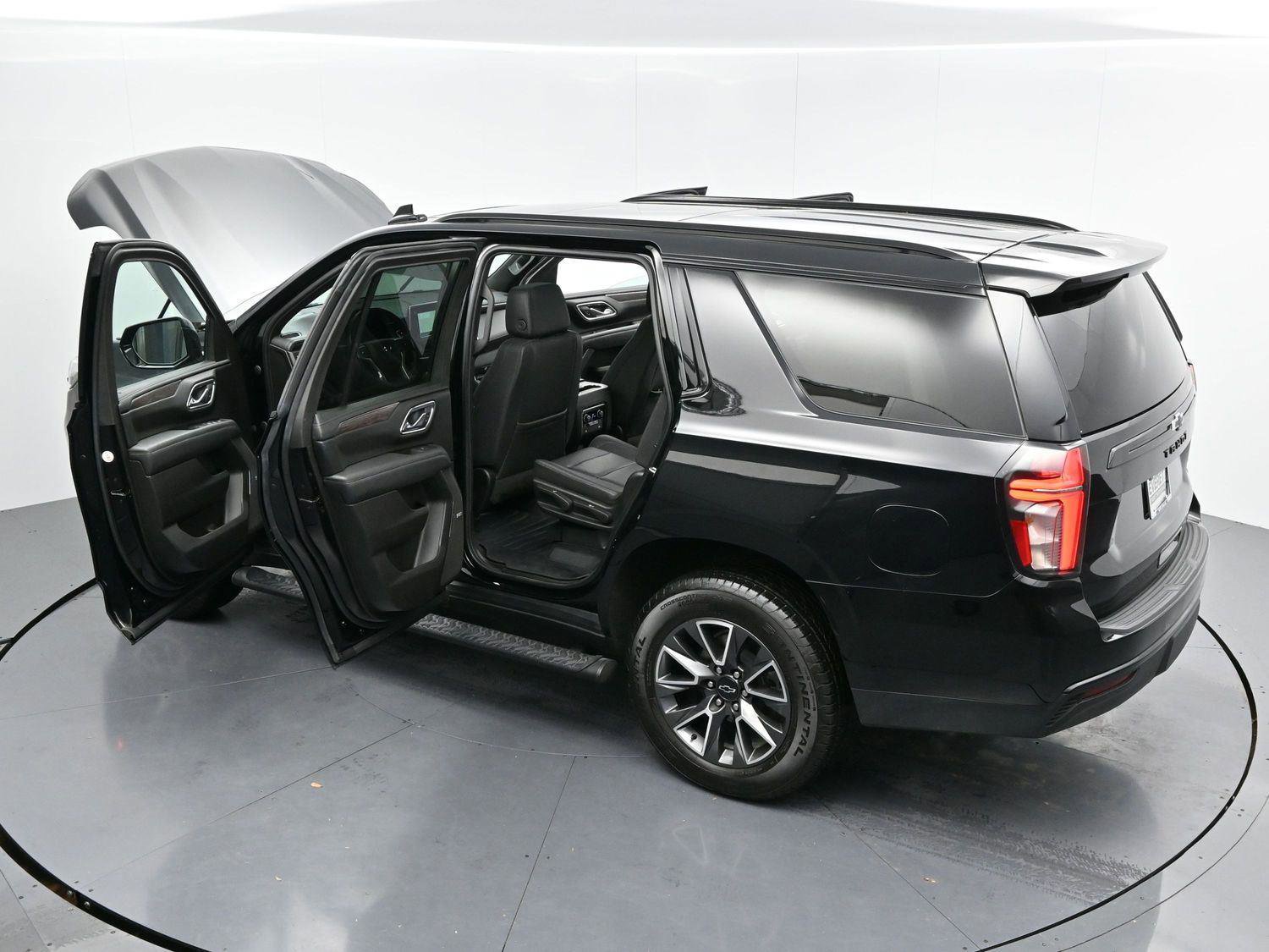 Used 2023 Chevrolet Tahoe Z71 w/ Luxury Package AWD/4WD image 42