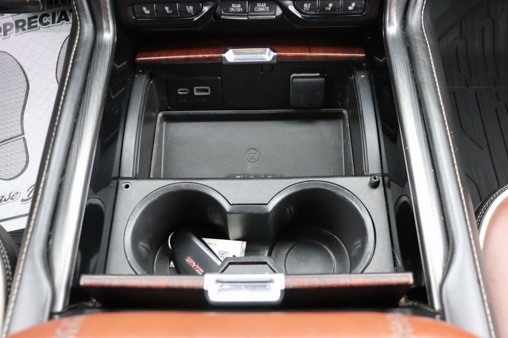 Used 2023 GMC Yukon XL Denali Ultimate image 31