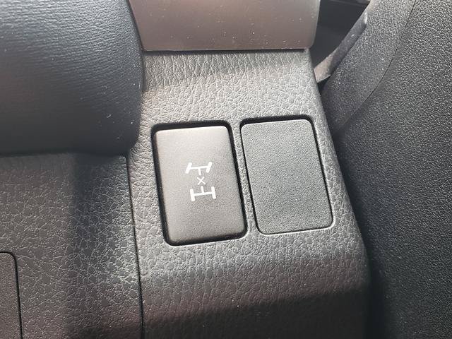 Used 2018 Toyota RAV4 XLE w/ Plus Extra Value Package AWD/4WD image 31