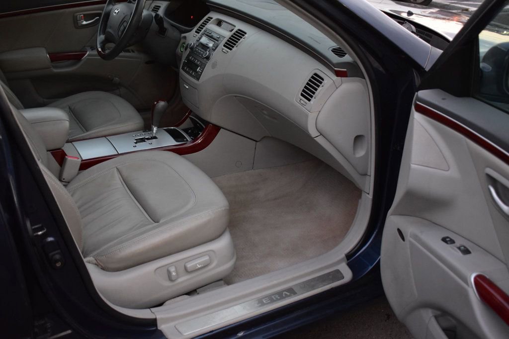 Used 2006 Hyundai Azera SE image 19