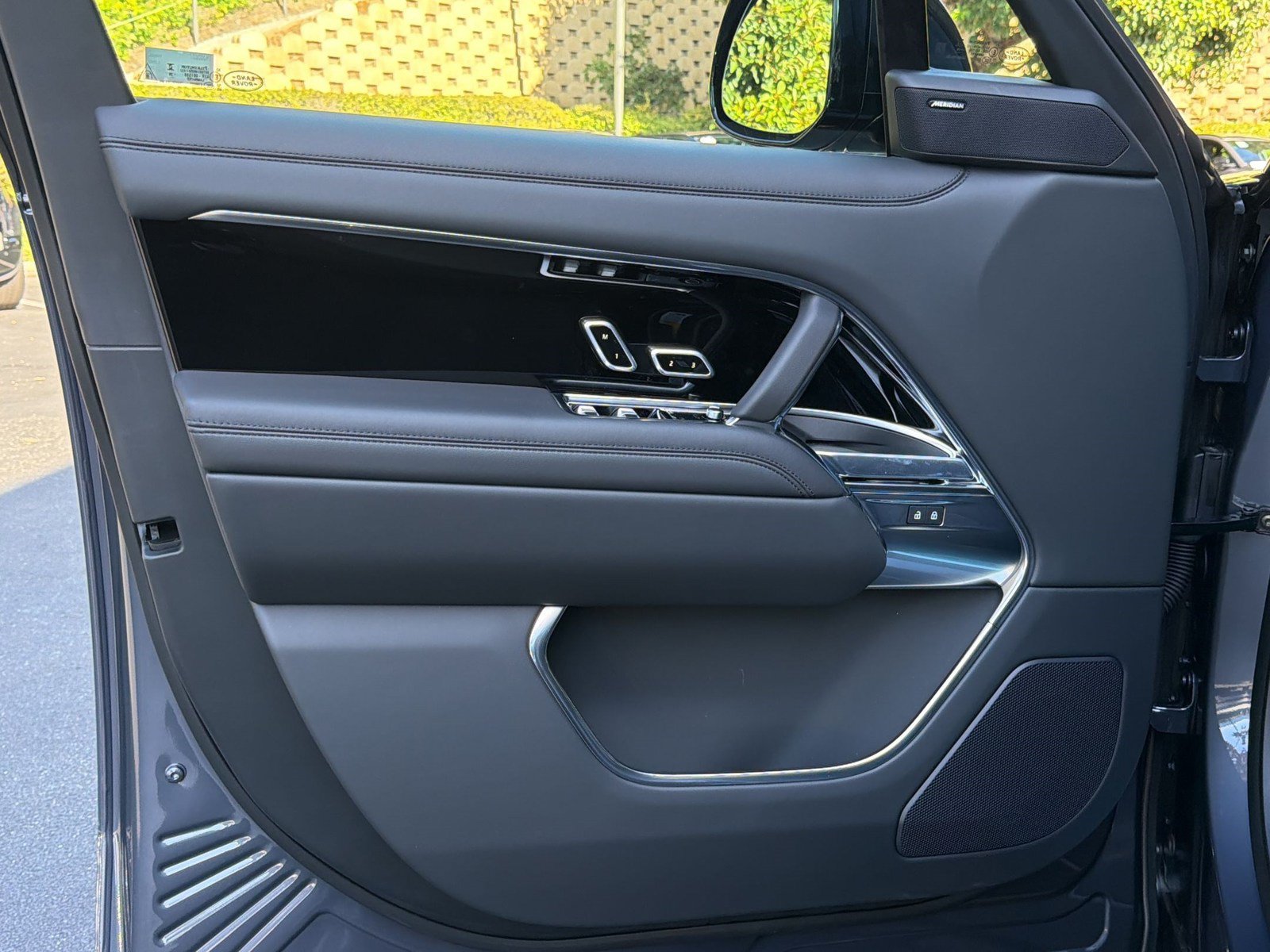 New 2026 Land Rover Range Rover SE AWD/4WD image 14