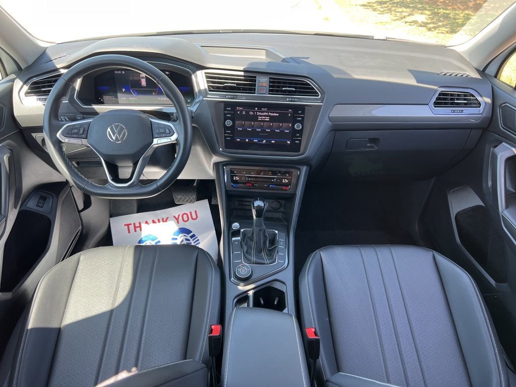 Used 2022 Volkswagen Tiguan SE AWD/4WD image 25