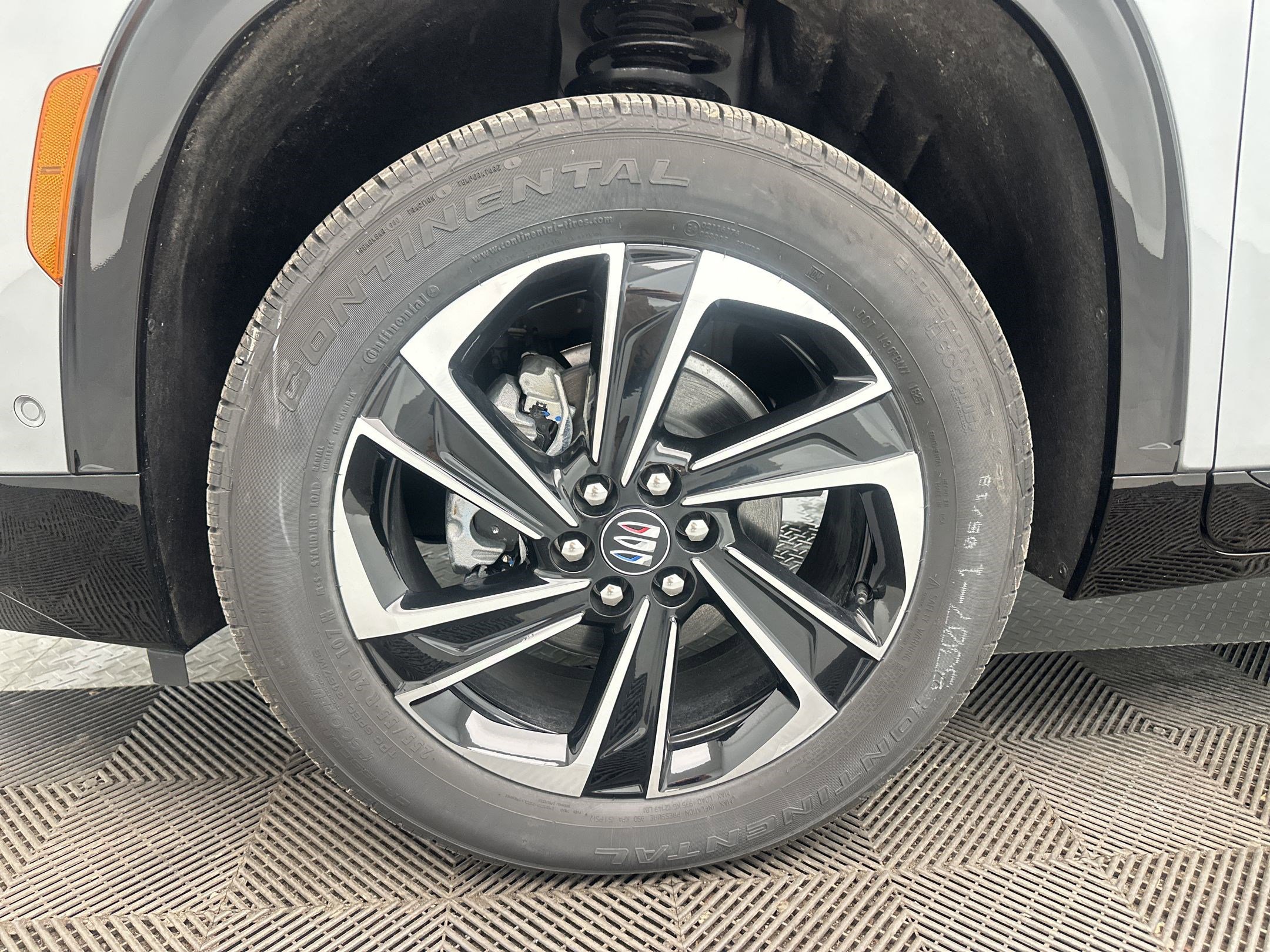 Used 2025 Buick Enclave Sport Touring AWD/4WD image 11