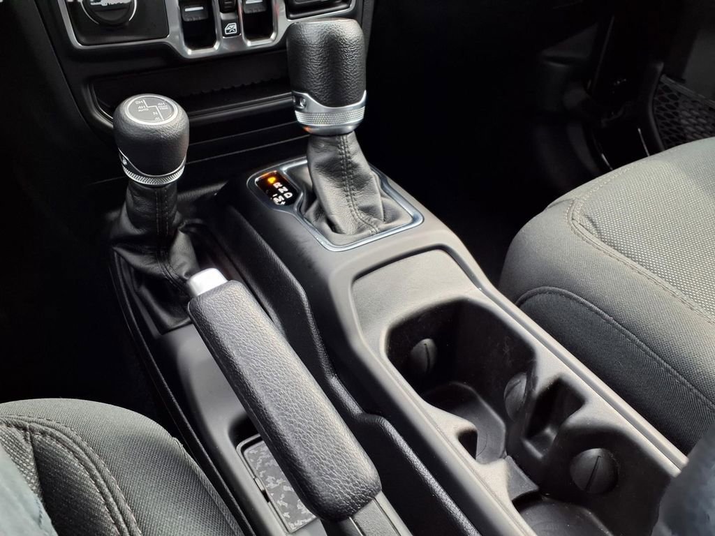 Used 2023 Jeep Wrangler Unlimited w/ 8.4" Radio Group AWD/4WD image 11