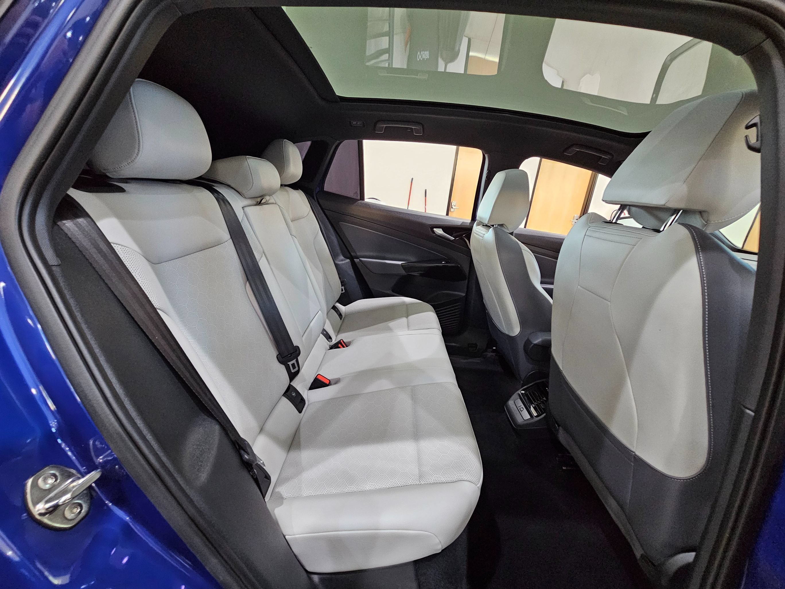 Used 2022 Volkswagen ID.4 Pro S RWD image 35