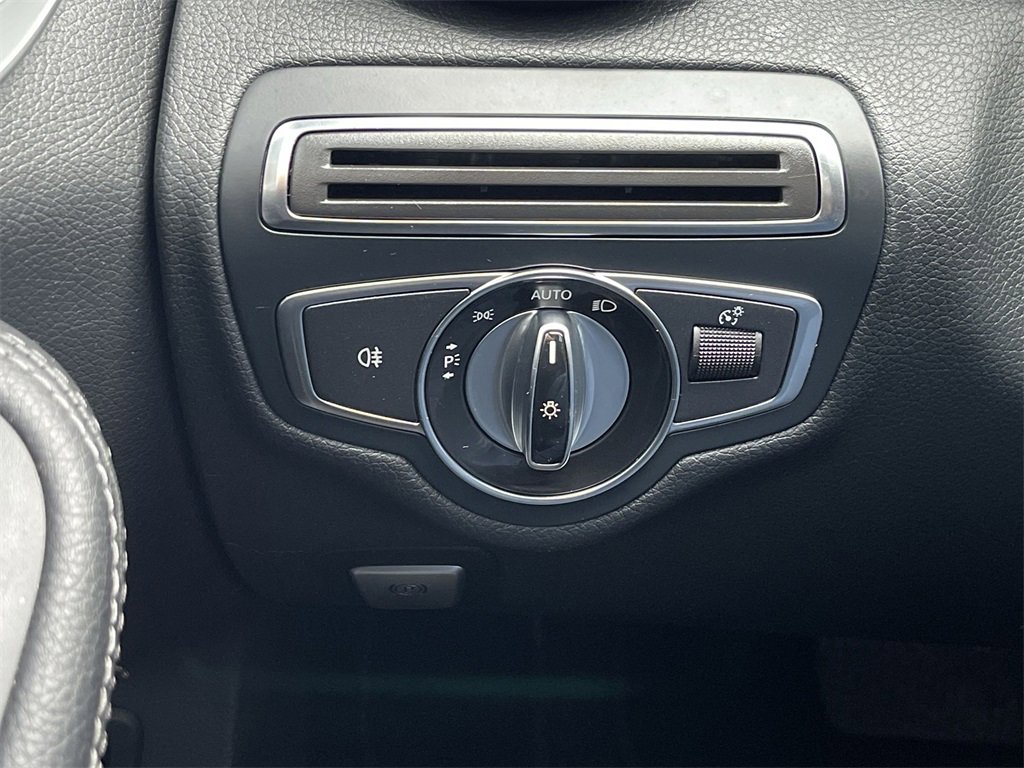 Used 2015 Mercedes-Benz C 300 Sedan image 17