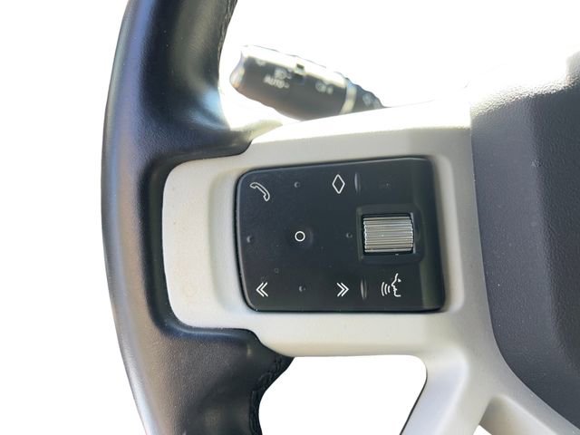 Used 2023 Land Rover Defender 90 S image 21