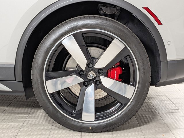 New 2026 Porsche Macan Turbo Electric image 27