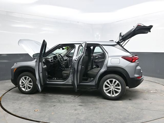 Used 2023 Chevrolet TrailBlazer LS AWD/4WD image 28