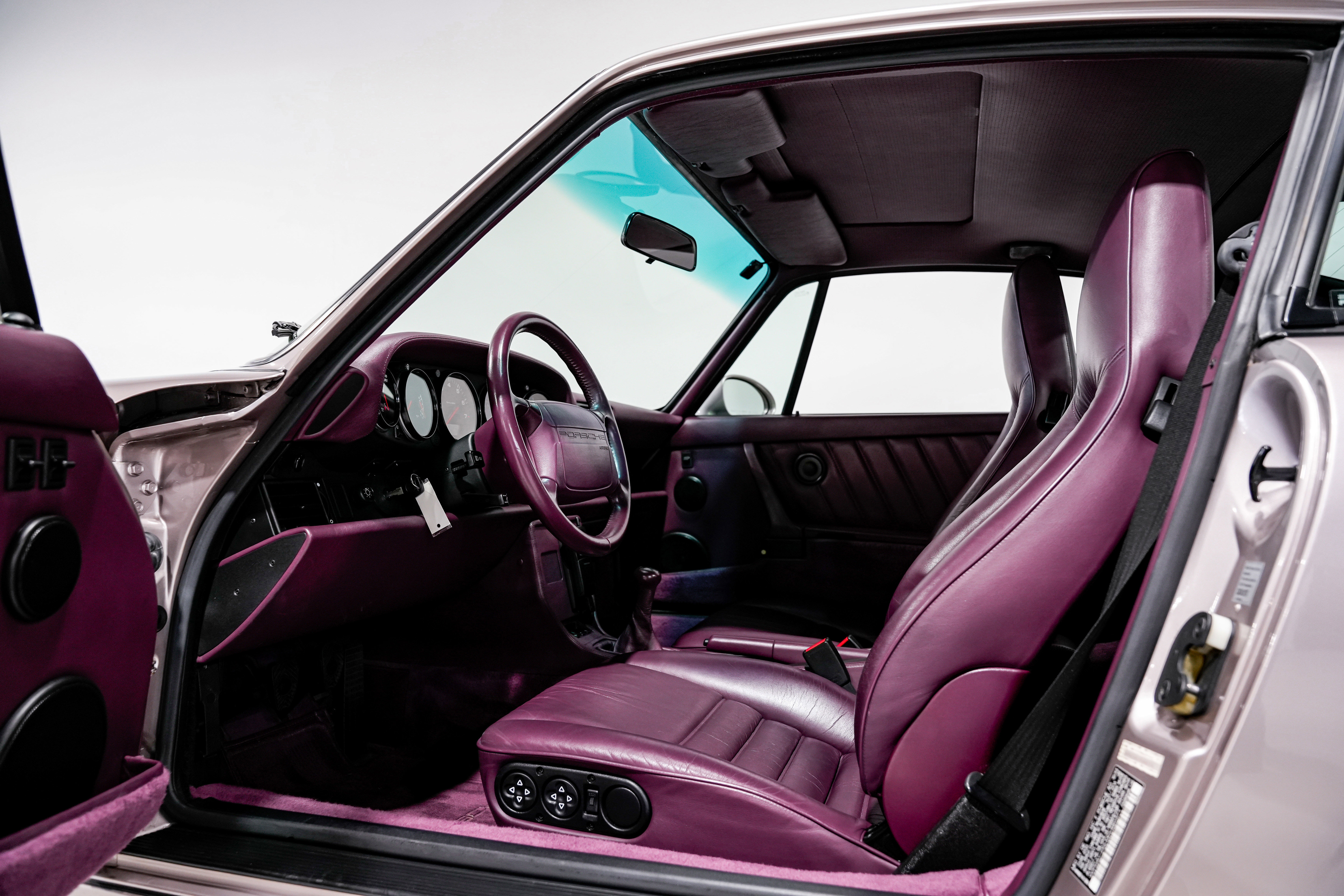 Used 1994 Porsche 911 Turbo RWD image 22