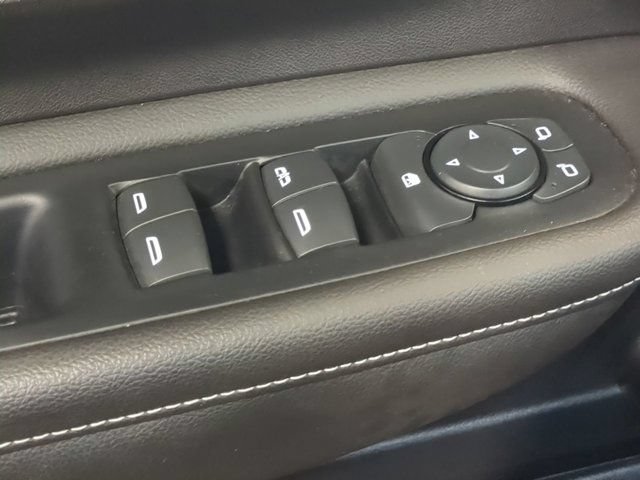 Used 2024 GMC Terrain SLE FWD image 20