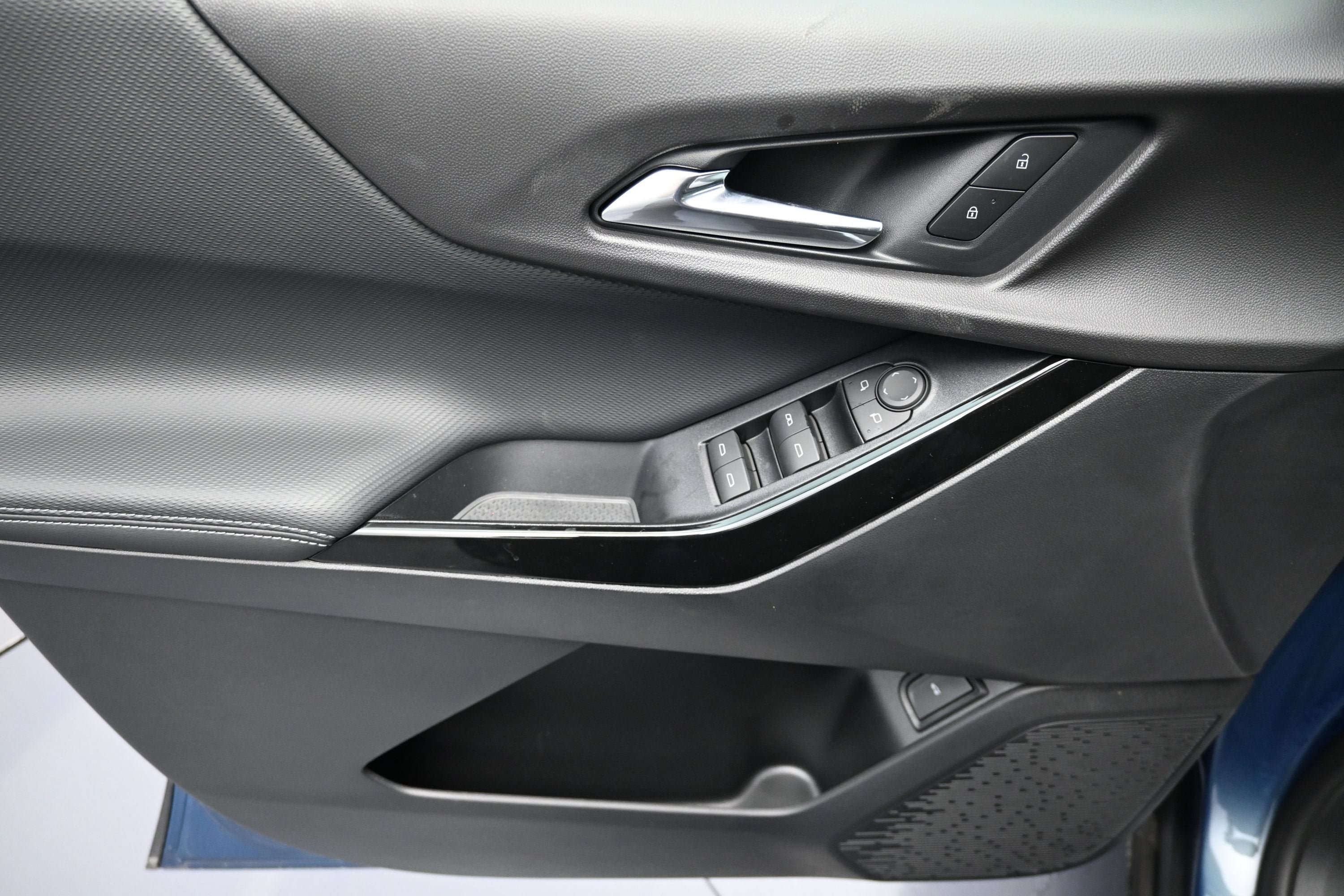 New 2027 Chevrolet Equinox LT w/ Convenience Package II FWD image 26