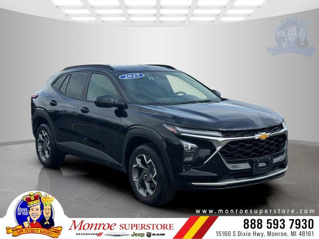 Used 2025 Chevrolet Trax LT image 1