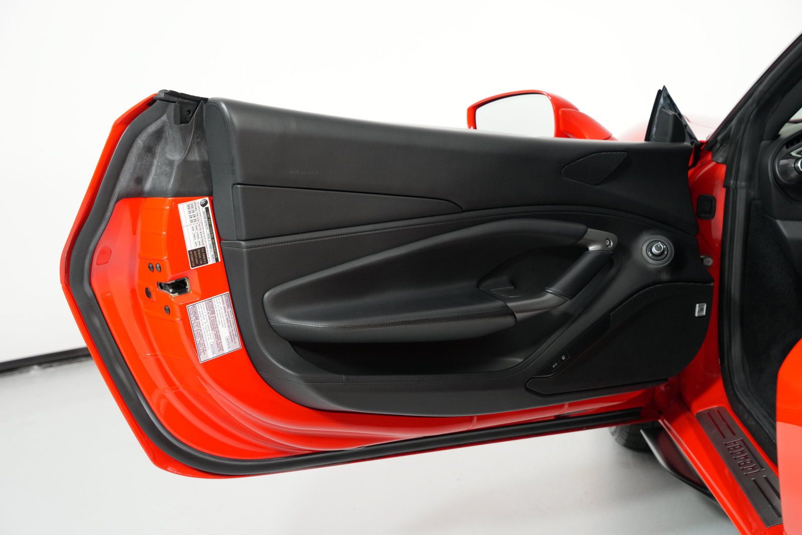 Used 2020 Ferrari F8 Tributo RWD image 19