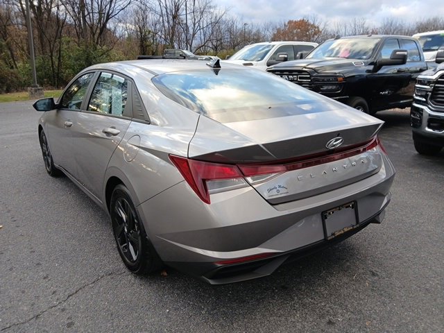 Used 2023 Hyundai Elantra SEL image 4