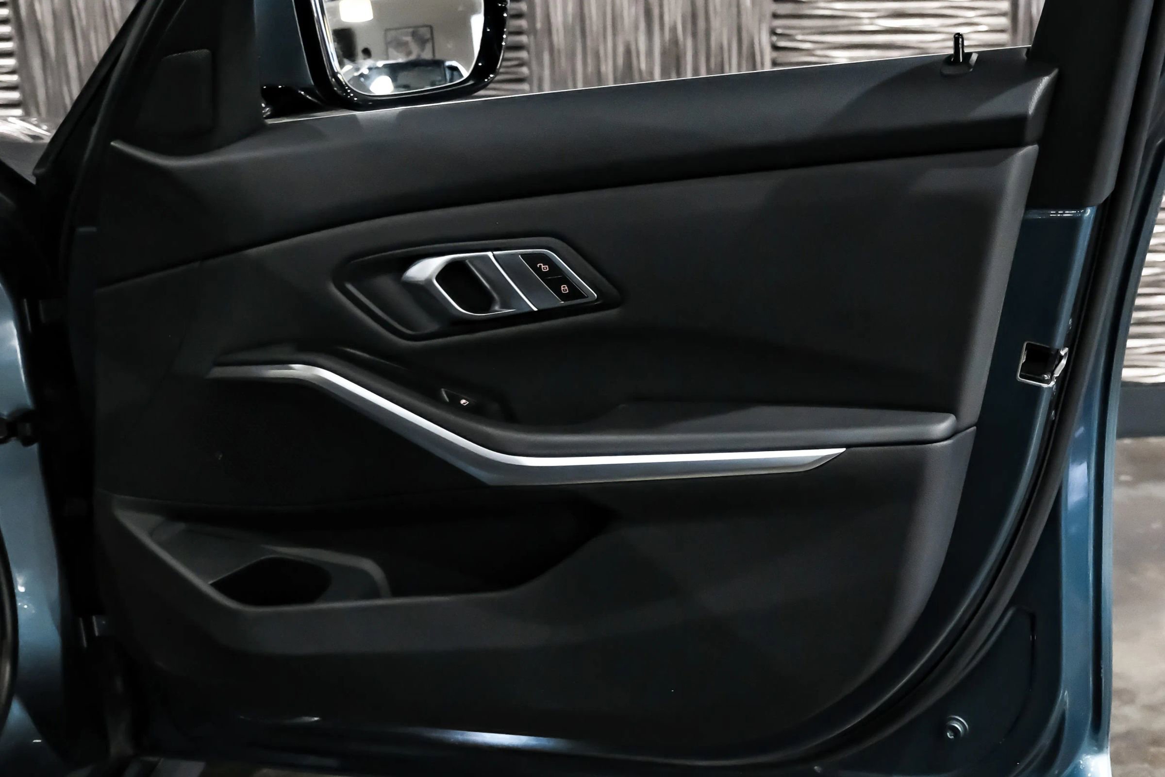 Used 2019 BMW 330i Sedan w/ Convenience Package image 40