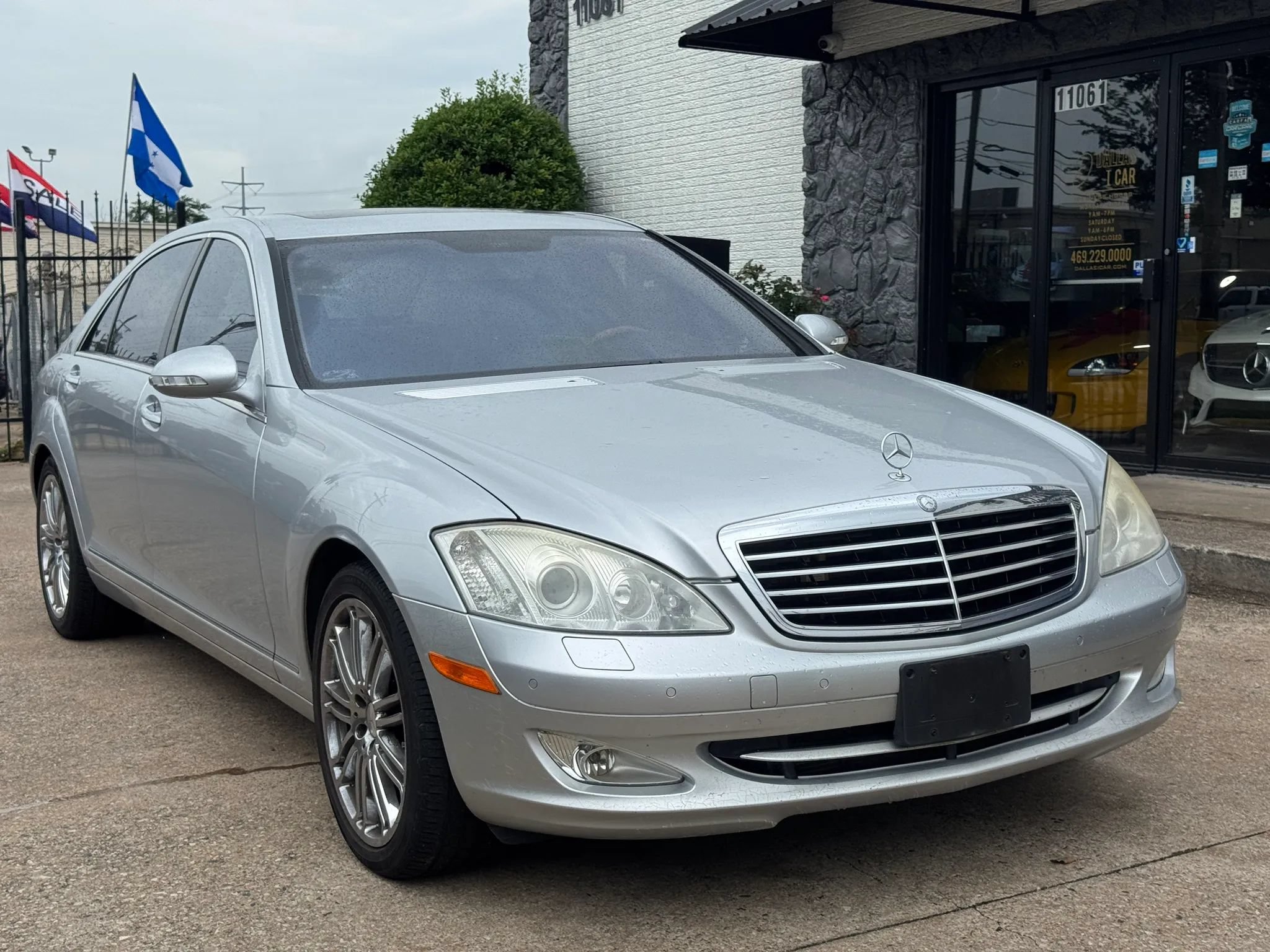 Used 2009 Mercedes-Benz S 550 image 4