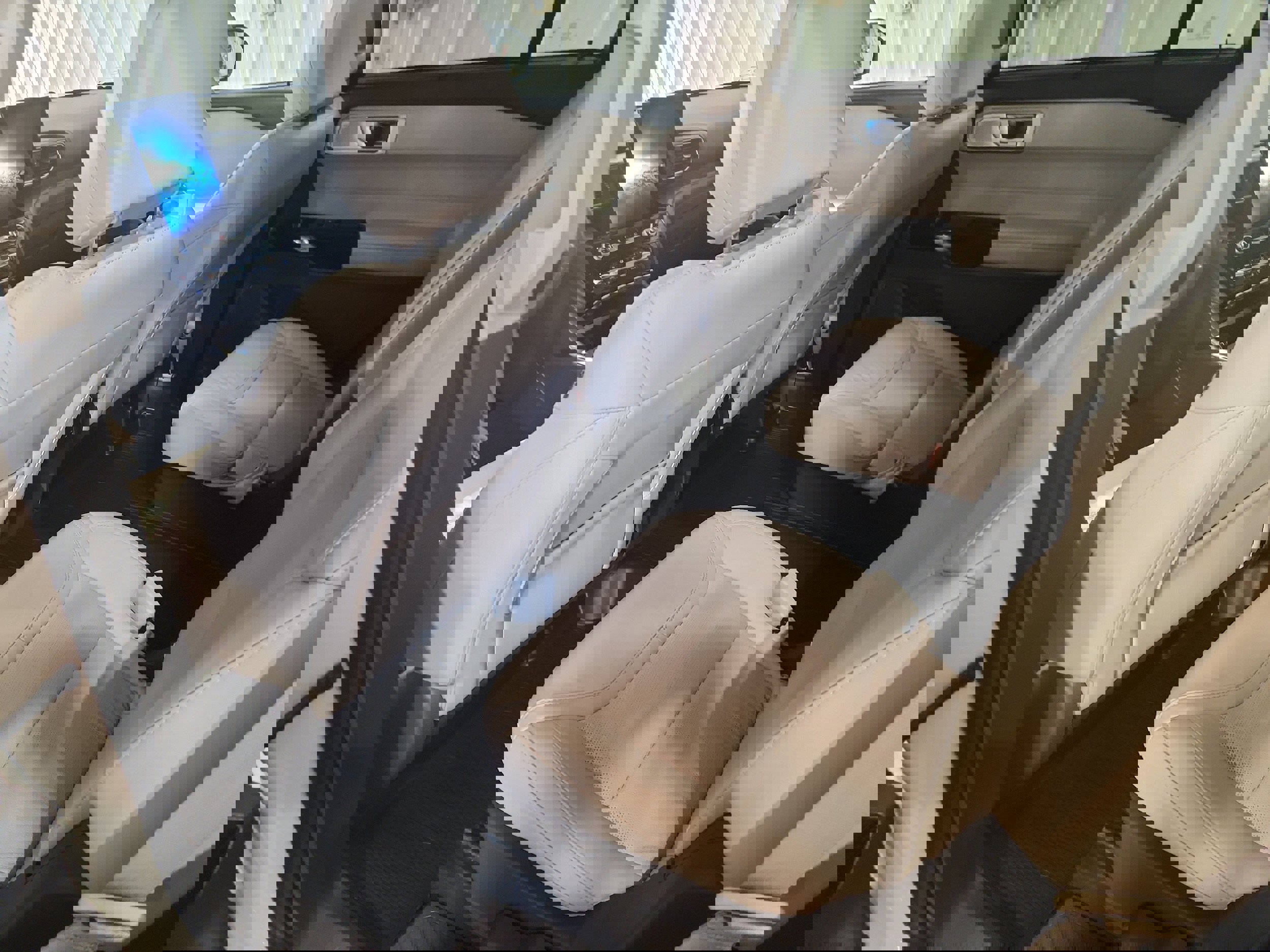 Used 2023 Ford Explorer Platinum w/ Technology Package image 13