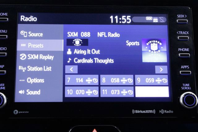 Used 2021 Toyota Venza LE image 32